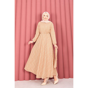 Robe Hijab en Dentelle Texturée Camel avec Ceinture Amovible, Motif Floral, Modeste et Basique pour Usage Quotidien Islamique, Taille Naturelle Droite pour l'Été - Product Image 4