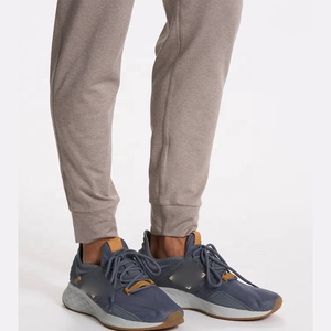 Pantalones Jogger Personalizados con Cintura Elástica, Tejido de Punto Cómodo, Corte Ajustado, Puños Acanalados, Bolsillo con Cremallera, Algodón y Elastano para Hombre - Product Image 5