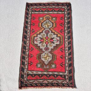 Tapis de 1,8 x 3,2 pieds, tapis turc vintage, tapis patchwork rouge - Product Image 1