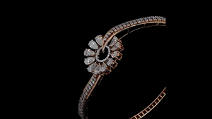 Pulsera de Diamante Cultivado en Laboratorio con Forma de Pera y Trébol, con Oro Sostenible para Mujer - Product Image 6