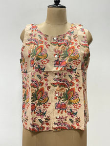 Blusa Tradicional Hecha a Mano, Ecológica, 100% Algodón, con Estampado Floral Corto, la Mejor Blusa Entallada para Mujer India con Logotipo Frontal - Product Image 6