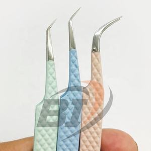 Pinzas de pestañas de etiqueta privada con recubrimiento de color personalizado Pinzas de extensión de pestañas de acero inoxidable sólido con punta puntiaguda - Product Image 1