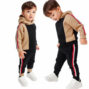 Enfants Survêtement Deux Pièces Sweat À Capuche et Jogger Pantalon Ensemble Tenue Décontractée Garçons Filles Noir Beige Rayure Rouge - Product Image 1