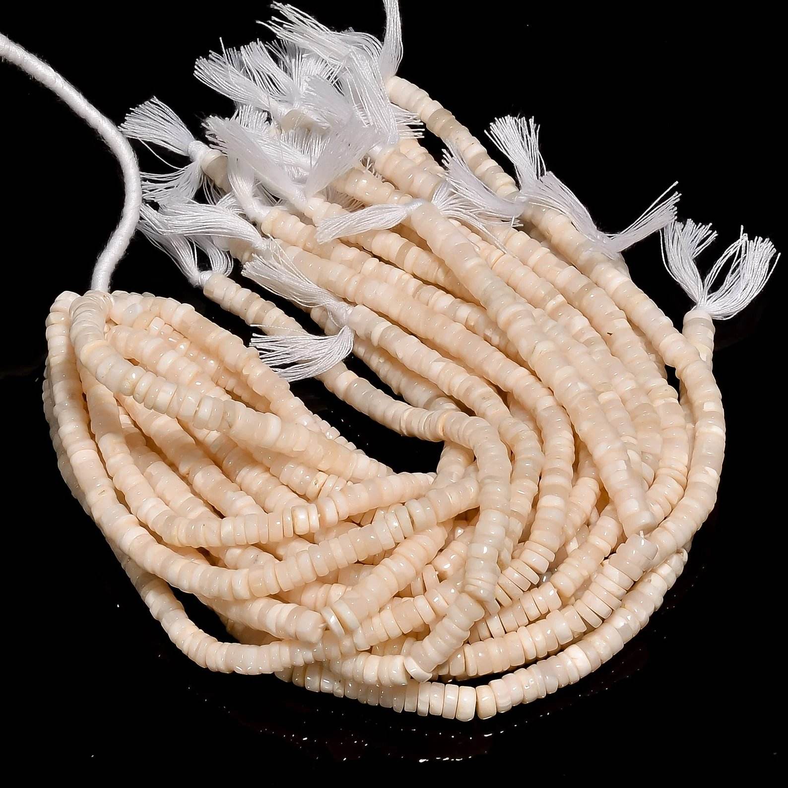 เช่นเดียวกับภาพ