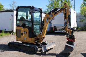 EXCAVADORA MINI CAT 302 CR USADA EN VENTA A PRECIO ASEQUIBLE - Product Image 2