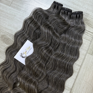 Extensiones de Cabello Humano Vietnamita de la Marca Sun Hair Company, Cabello Virgen con Cutícula Completa, Ondulado Natural, Color Gris Sal y Pimienta - Product Image 2