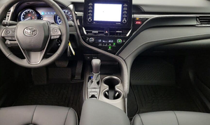 Voiture d'occasion TOYOTA Camry SE SEDAN automatique turbo, conduite à gauche, pneus R21, abordable et propre, prête à être expédiée dans le monde entier - Product Image 2