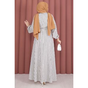 Vestido Hijab con Rayas Blancas y Lazos Laterales, Tela Crepé con Cintura Natural - Product Image 4