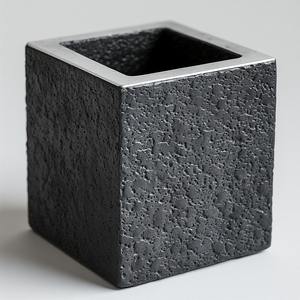 ที่วางแปรงสีฟันโลหะแบบคลาสสิก ออกแบบมาเพื่อห้องน้ำที่ใช้งานได้จริง ให้ฟังก์ชันที่มีประโยชน์ ทำความสะอาดง่าย ทนทาน เป็นมิตรกับสิ่งแวดล้อม - Product Image 2