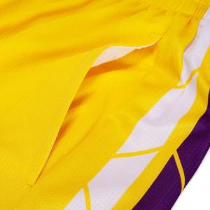 Conjunto de Uniforme Deportivo de Baloncesto para Hombre, Estilo Universitario, Estampado Deportivo, Sin Mangas, 2 Piezas, Camiseta y Pantalones Cortos Transpirables, Personalizable - Product Image 3