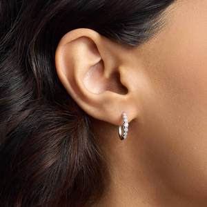 Belles boucles d'oreilles créoles en argent 925 Rond Cut Lab Grown Diamond Lightweight Elegant Everyday Glamour Trendy Perfect Gifts For Her - Product Image 4