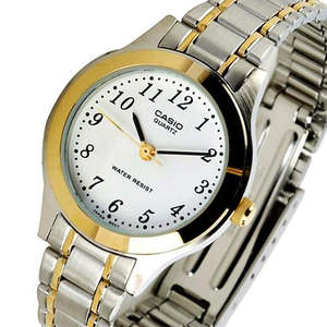 Montre Casio pour homme avec boîtier rond en acier inoxydable à quartz - Product Image 2