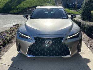 Lexus IS 300 Turbo Premium RWD 2023 Usado en Buen Estado - Product Image 3