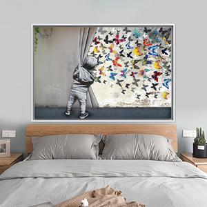 Tableau sur toile imprimé Banksy Butterfly - Décoration urbaine élégante, 1P : encadré blanc - Product Image 1