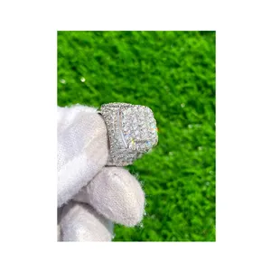 925 Sterling-Silber Mode Schmuck Cluster Diamant Herren Verlobung runder Moissanit-Ring zu einem zuverlässigen Marktpreis