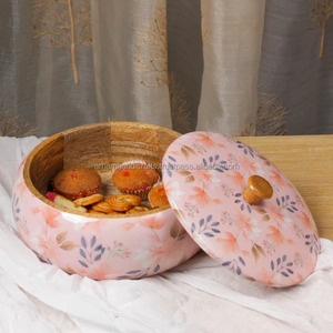 Caja de Chapati y roti redonda de madera hecha a mano con estampado de letras Floral Chapati Box Cazuela para Roti Brown Precio bajo de LUXURY CRAFTS - Product Image 6