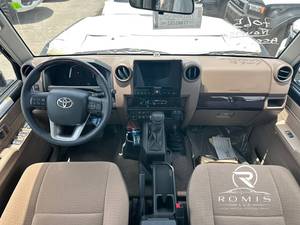 Toyota Land Cruiser 2024 Usato, Guida a Sinistra, SUV, Benzina, Cambio Automatico, 5 Posti, Interni in Pelle, R19 - Product Image 2