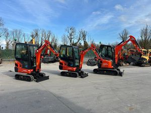 Mini-excavatrices Kubota KX016-4 et U27-4 d'occasion de qualité supérieure, avec godet hydraulique de 0,06 m³ de capacité, chargeur haute efficacité - Product Image 4