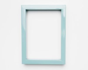 Cadre artistique sophistiqué en os blanc - Product Image 1