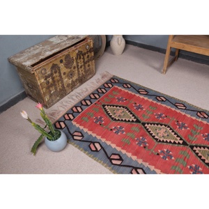 Tapis d'appoint vintage 3,6x6,3 pi (110x192 cm), tapis turc oriental rouge Kilim - Product Image 5