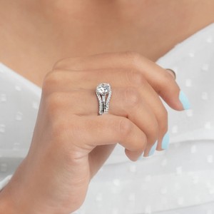 Conjunto de anillos nupciales curvos de onda de corte redondo de tres piedras de oro blanco sólido Real personalizado, anillos hechos a mano de diamantes, anillos de joyería Unisex - Product Image 3