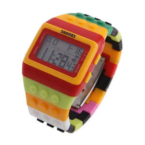 Montre numérique LED unisexe chic, résistante à l'eau, avec alarme, rectangulaire, en plastique et silicone, tendance, sportive et élégante pour filles et garçons - Product Image 4