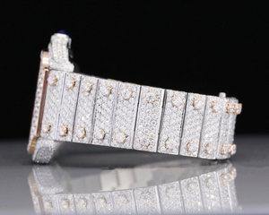 Montre Moissanite VVS personnalisée unisexe, boîtier carré en diamant glacé, design attrayant, cadran en verre, fenêtre, fermoir à boucle de luxe Eta - Product Image 2