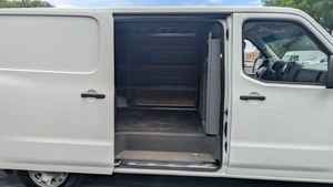 รถตู้บรรทุกสินค้า SWEET USED ปี 2020 NV CARGO 2500 HD SV RWD เกียร์อัตโนมัติ 5 สปีด เครื่องยนต์ V6 - Product Image 2