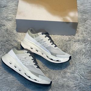 Chaussures de course d'hiver Designer Cloudultra 3, mode homme/femme, antidérapantes, respirantes, en mesh, à lacets. - Product Image 2