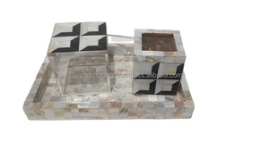 เครื่องเผาธูปหอมหรูหราสำหรับใช้เป็นของขวัญหรือใช้ในศาสนาทำจากไม้จันทน์แม่และไข่มุกของชาวพื้นเมือง - Product Image 4