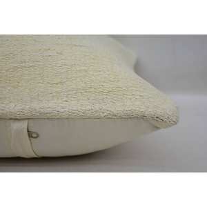 Almohada de lana de retazos Ikat Beige, diseño rústico de 16x16 pulgadas con patrones florales Vintage, estilo Premium portátil para Navidad - Product Image 3