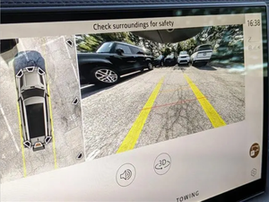 Verificado, 2024, Seminuevo, Eléctrico, de Lujo, Estilo Británico, Tipo 130, P400 X-Dynamic SE, Automático, R18, Asientos de Tela, Volante a la Izquierda, SUV de Tamaño Completo - Product Image 6