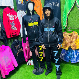 Sweat à capuche zippé et logo évasé est la sérigraphie ou l'impression bouffante et le logo de la capuche est le travail de logo en caoutchouc effectué par Tansy Industry - Product Image 1