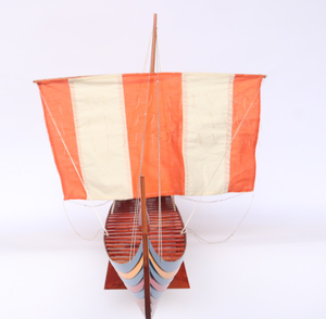 Modèle de navire viking SKULDELEV 2, fabriqué à la main en bois, construit à la méthode du clinker, cadeau original du fabricant vietnamien - Product Image 6