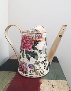 Stylish Galvanized <b>Water</b> <b>Can</b> with Enamel Work Designed <b>for</b> <b>Garden</b> Decor and Practical Plant Watering Purposes - Product Image 2