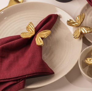 Porte-serviettes papillon doré pour décoration de table Accessoires en métal Porte-serviettes élégant pour mariage, banquet et anniversaire - Product Image 1