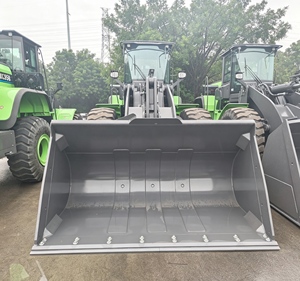 Chargeuse sur pneus électrique XC948 EV 4 tonnes 2,4 m avec rétrocaveuse, PLC et moteur, charge rapide pour la manutention de matériaux lourds - Product Image 1