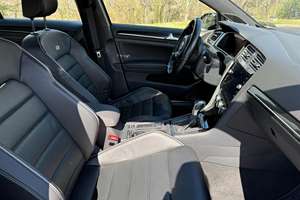 Volkswagen Golf R 2019 Usado, 1 Dueño, Turboalimentado, 4 Cilindros, Tracción en las Cuatro Ruedas, Mayormente sin Modificaciones - Product Image 5