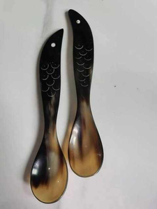 Couverts de cuisine en corne de buffle naturelle faits sur mesure, y compris des cuillères et des fourchettes en corne - Product Image 3