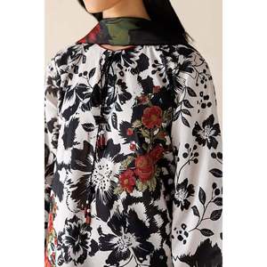 Conjunto de Traje Bordado para Mujer SF-4517 - Product Image 3