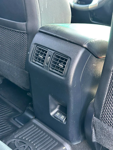 SUV tout-terrain de taille moyenne 2024, conduite à gauche, sièges en cuir, toit ouvrant panoramique, sièges électriques, phares LED, 12 500 miles - Product Image 5