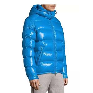 Blouson d'hiver pour homme XS avec capuche, manches longues, imperméable, coupe-vent, logo sur le devant, polyester enduit, style streetwear - Product Image 5