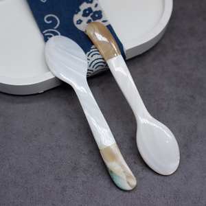 Elegancia artesanal-Vajilla sofisticada Cuchara de perlas de calidad superior - Product Image 3