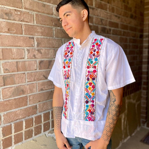 Guayabra – chemise brodée à manches courtes pour homme, chemise traditionnelle maxican avec broderie florale, guayabera pour homme, chemise formelle - Product Image 3