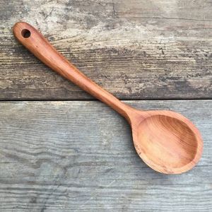 Juego de cucharas de madera orgánica para cocina gourmet hechas a mano de madera renovable Diseño antiarañazos y seguro contra el calor - Product Image 2