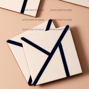 Juego de posavasos cuadrados de madera de haya para taza de té, monograma de madera natural grabable, posavasos cuadrados de madera y resina con logotipo - Product Image 4