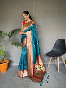 SAREE DE SEDA PURA PAITHANI CON PALLU TEJIDO RICO PAITHANI CON BORLAS Y PATRÓN MOTTIF ÚNICO - Product Image 3