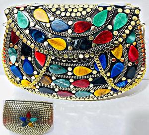 Bolsas de metal tribales de mosaico hechas a medida con piedras y adornos de resina ideales para reventa en tiendas de accesorios de moda - Product Image 4