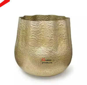 Jardinera de flores de aluminio y metal con acabado plateado con aspecto de hoja de diseñador para restaurante y bar de hotel - Product Image 4