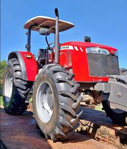 Tractor de Ruedas Massey Ferguson Serie 2800M 4WD para Uso Agrícola - Product Image 1